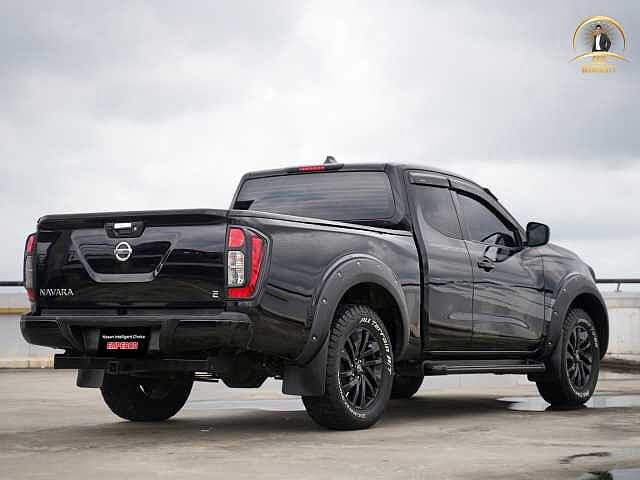 Nissan Navara 2.5D Turbo Calibre Blackedition 4ฒง 7795