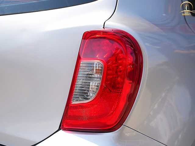 Nissan March 1.2 E 8กภ 6768