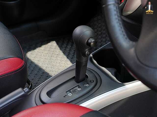 Nissan Almera 1.2 E Sportech 6กศ 2522