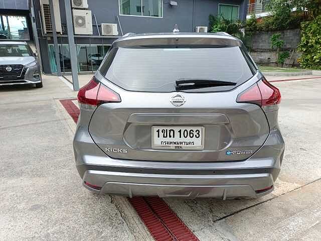 Nissan Kicks V