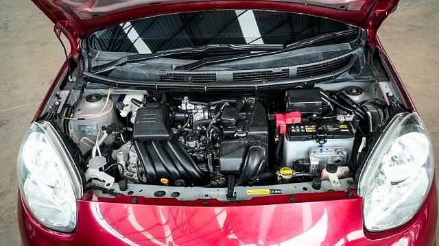 Nissan March E XTRONIC CVT FWD 1.2i