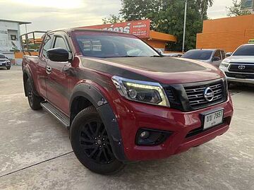 Nissan NP300 King Cab 2dr Ext. Cab Calibre E 6sp RWD 2.5DCT (Black Edition) สีแดง