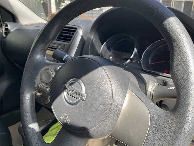 Nissan Almera A